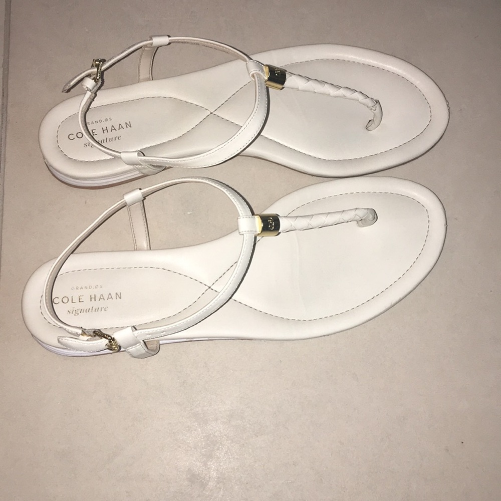 Cole Hanan 11B ivory/off white sandals